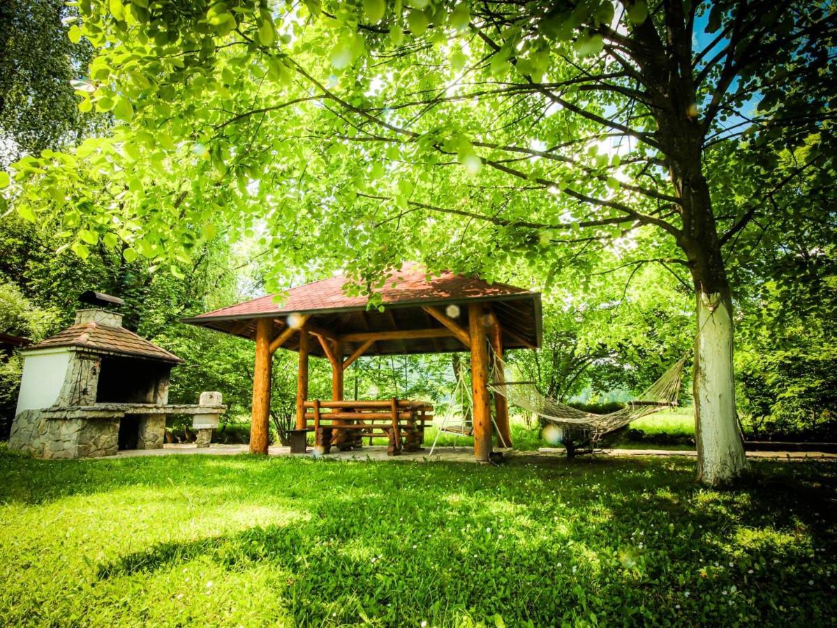 Home Eden Dobrenica Bihac Exterior photo